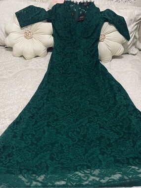 MissMay Retro Gorgeous City Women’s Emerald Green Lace Long-Sleeve Fit & Flare